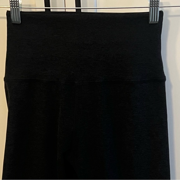 High Waisted Spacedye Capri Legging - Picture 9 of 16